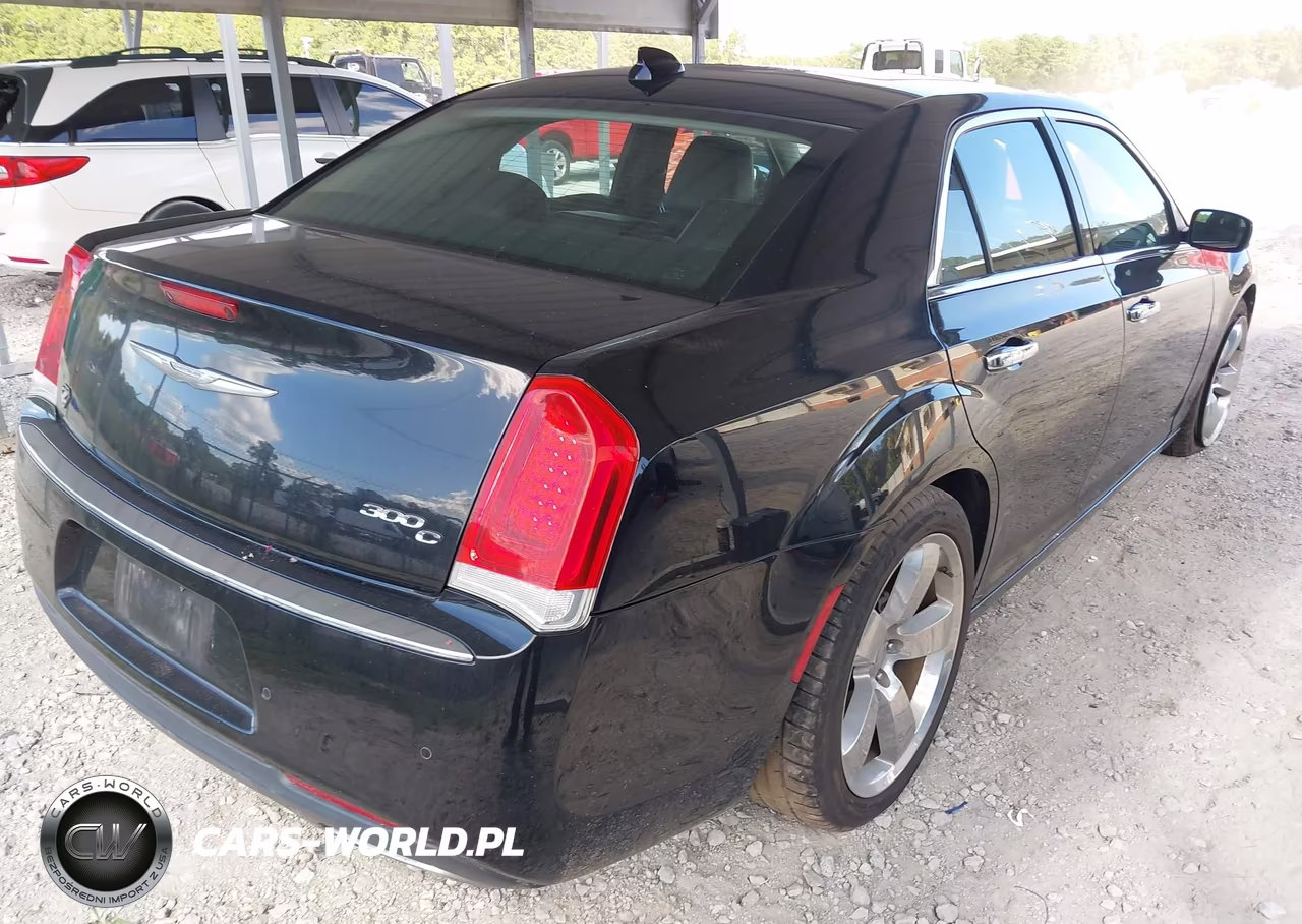 2017 Chrysler 300C VIN:2C3CCAEG0HH576876 - 4