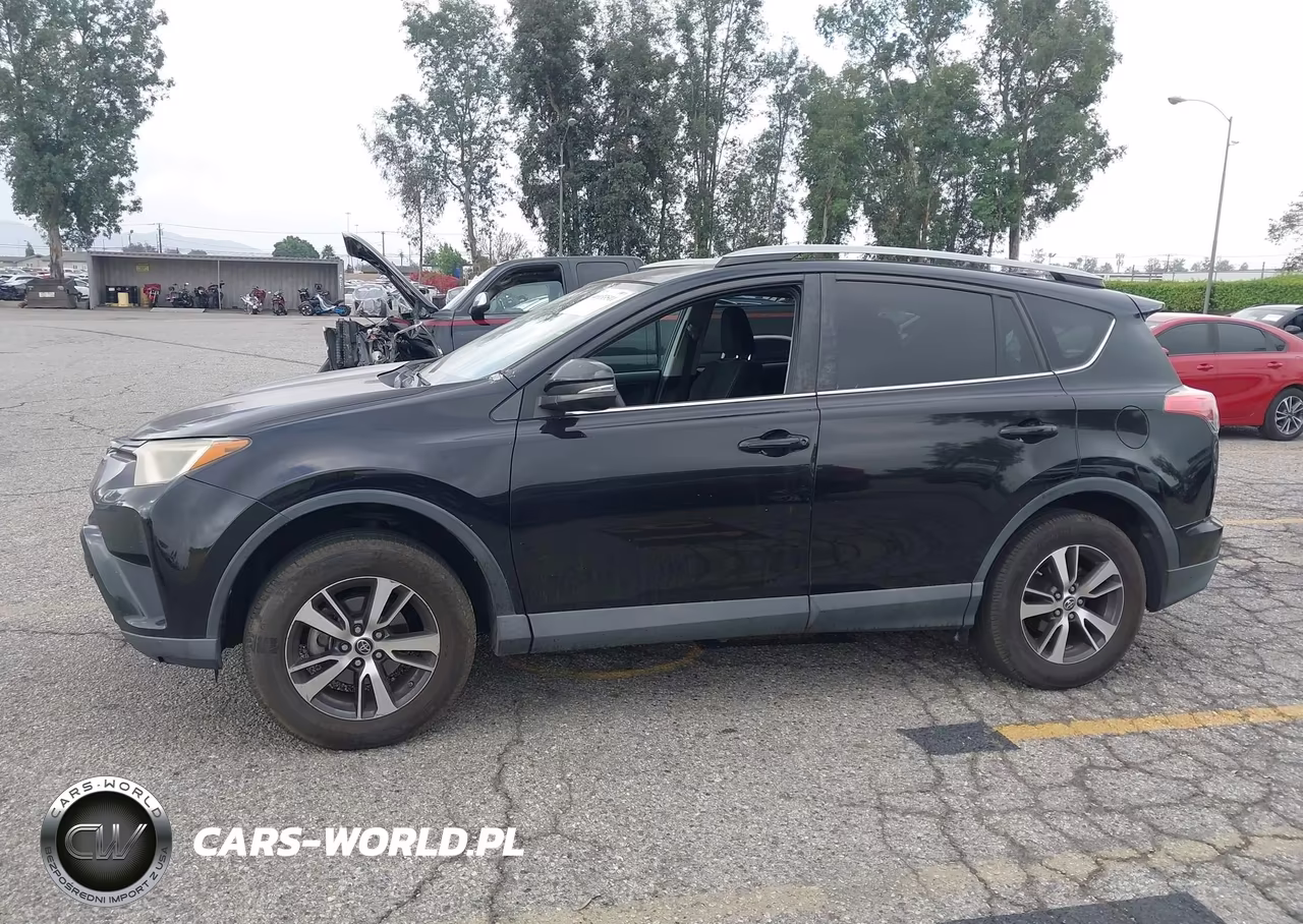 2018 Toyota Rav4 Xle VIN:2T3WFREV2JW435620 - 14