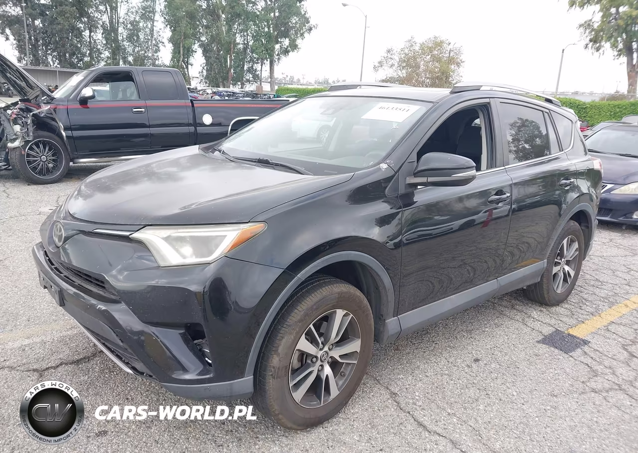 2018 Toyota Rav4 Xle VIN:2T3WFREV2JW435620 - 2