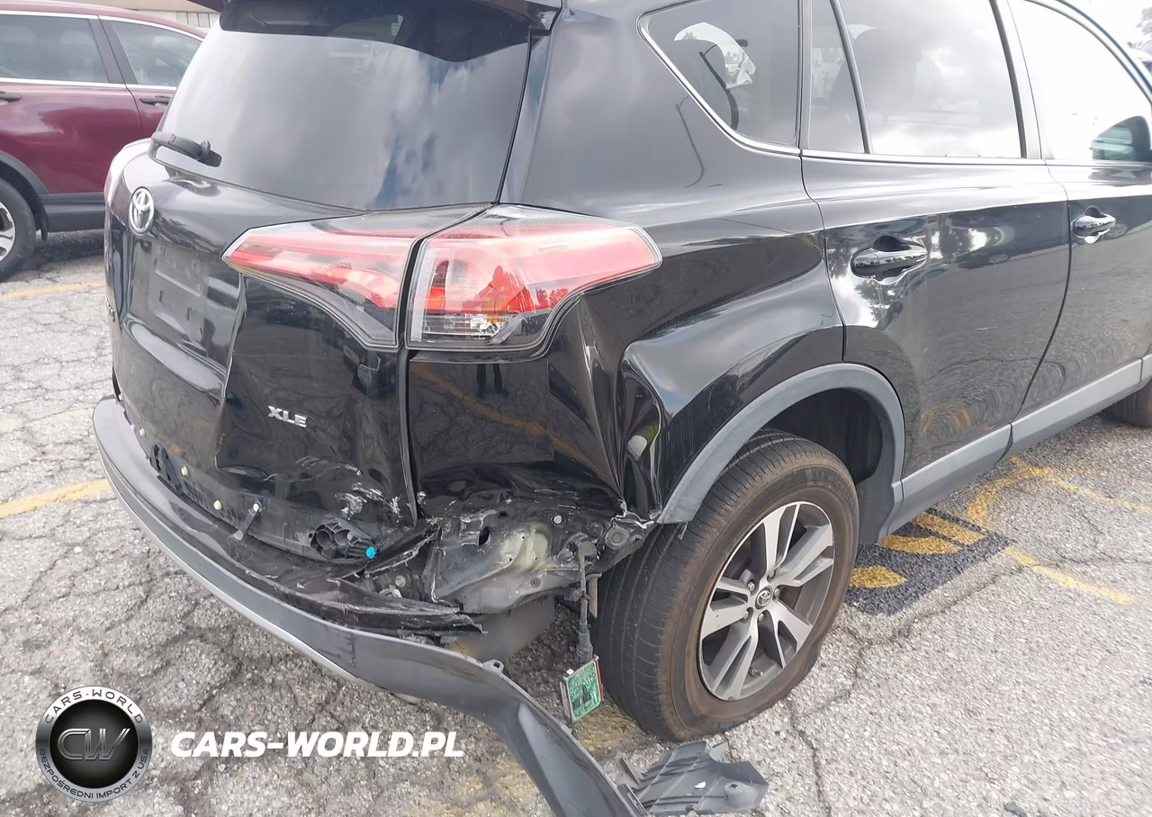 2018 Toyota Rav4 Xle VIN:2T3WFREV2JW435620 - 6