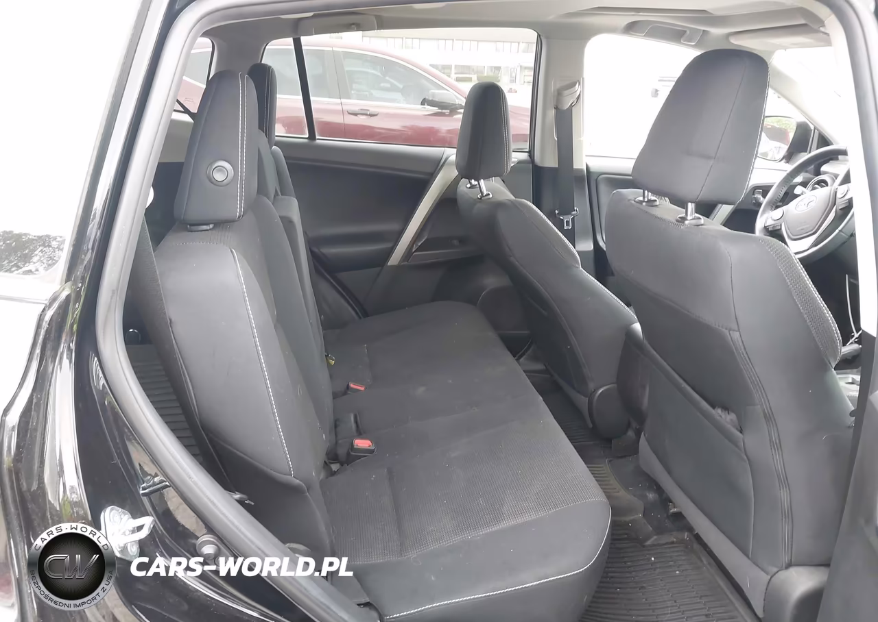 2018 Toyota Rav4 Xle VIN:2T3WFREV2JW435620 - 8
