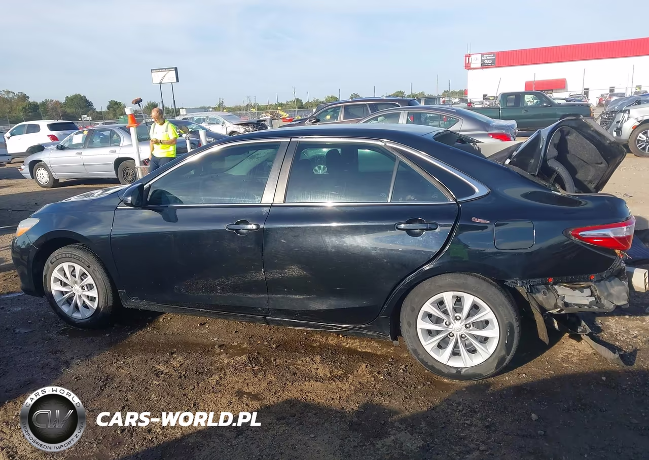 2017 Toyota Camry Le VIN:4T1BF1FK5HU409858 - 14