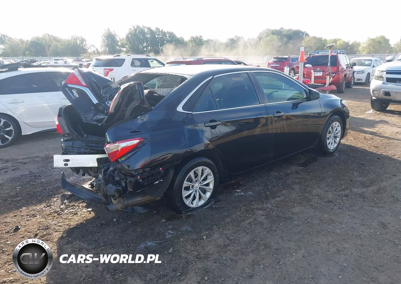 2017 Toyota Camry Le VIN:4T1BF1FK5HU409858 - 4