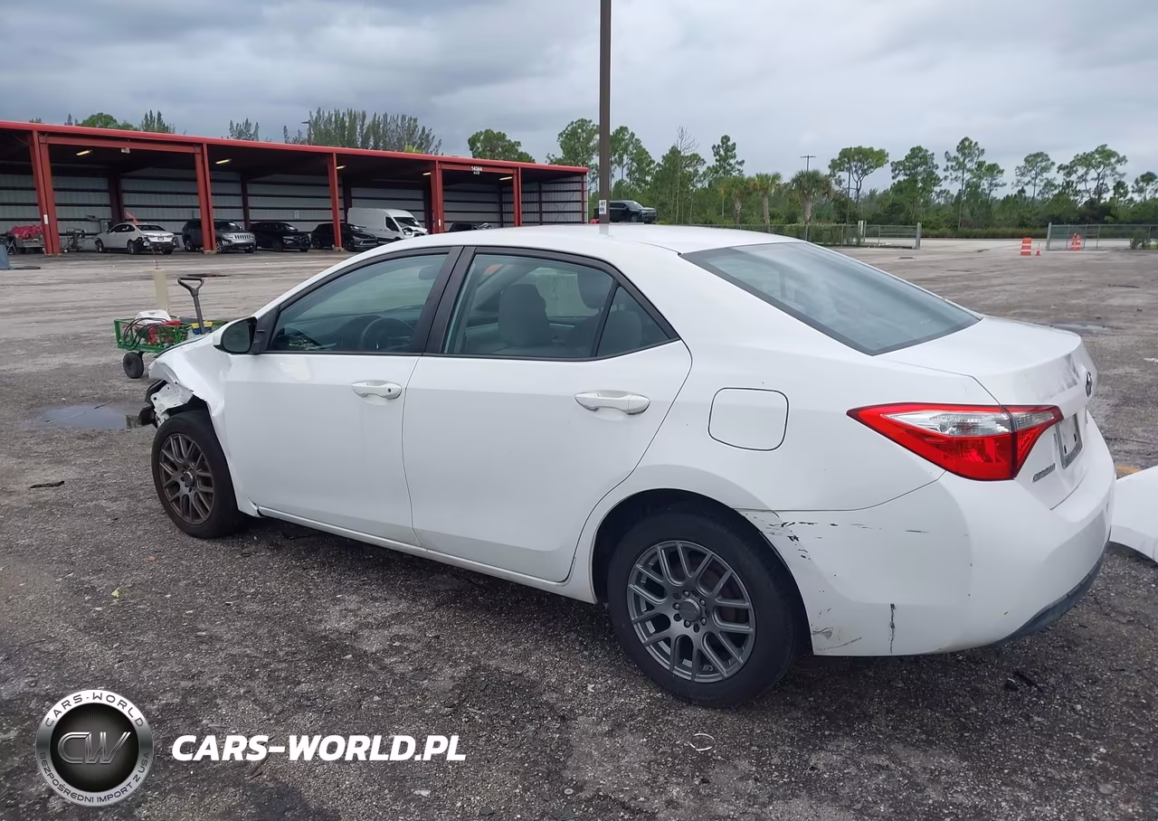 2016 Toyota Corolla Le VIN:2T1BURHE8GC527530 - 3