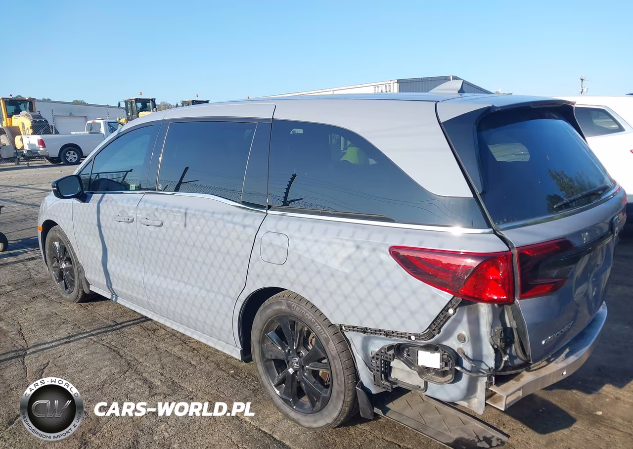 2023 Honda Odyssey Sport VIN:5FNRL6H75PB050200 - 14