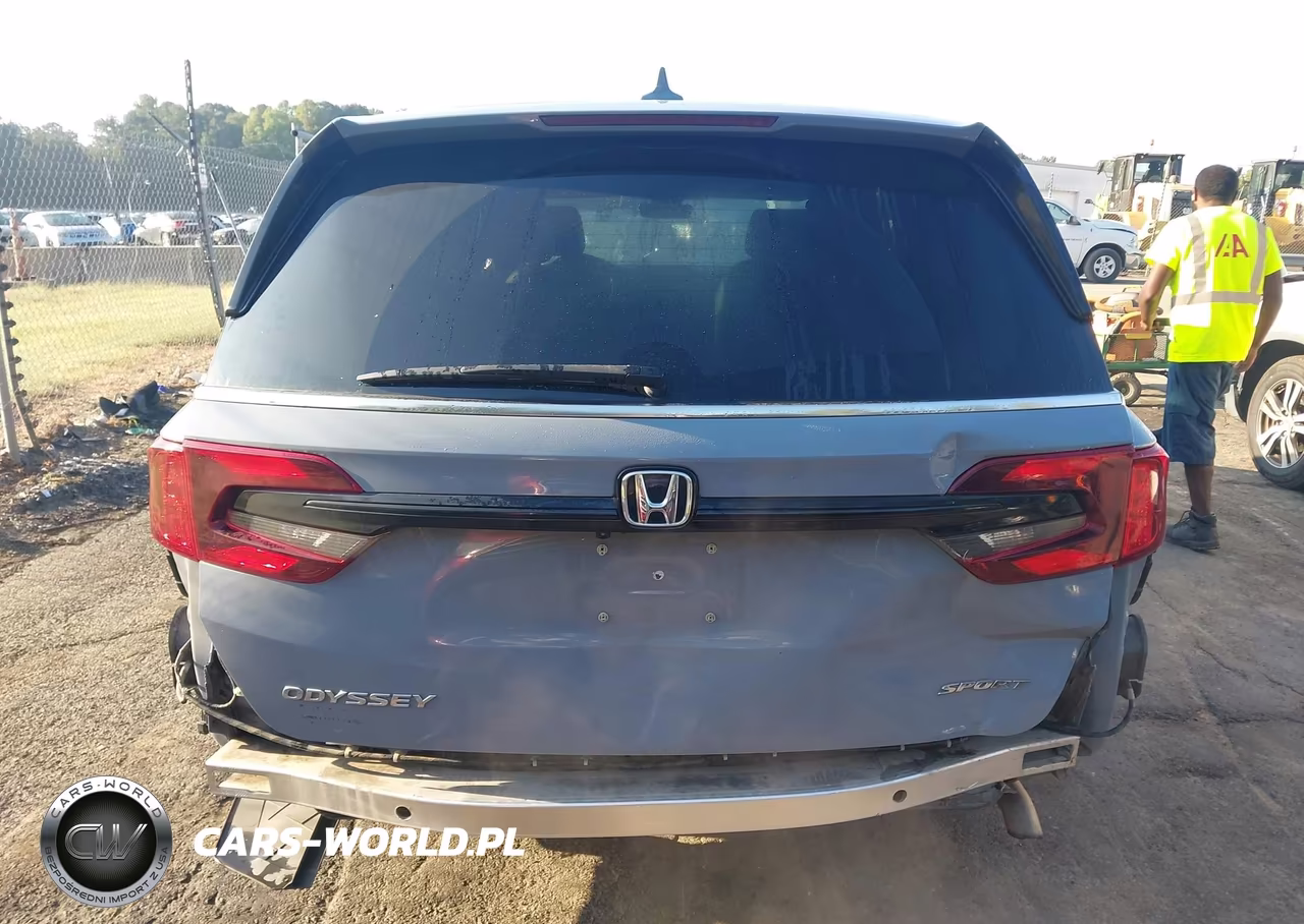 2023 Honda Odyssey Sport VIN:5FNRL6H75PB050200 - 16