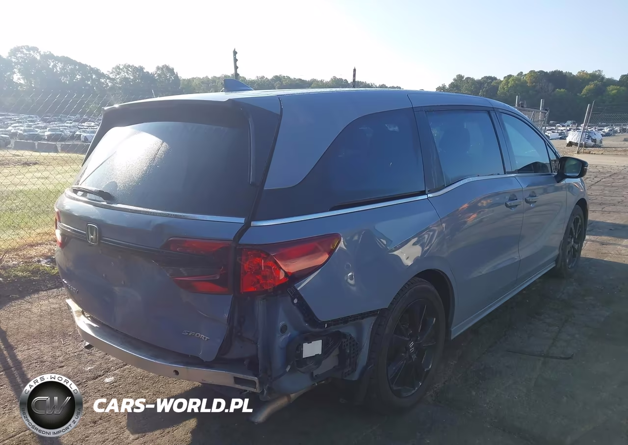 2023 Honda Odyssey Sport VIN:5FNRL6H75PB050200 - 4