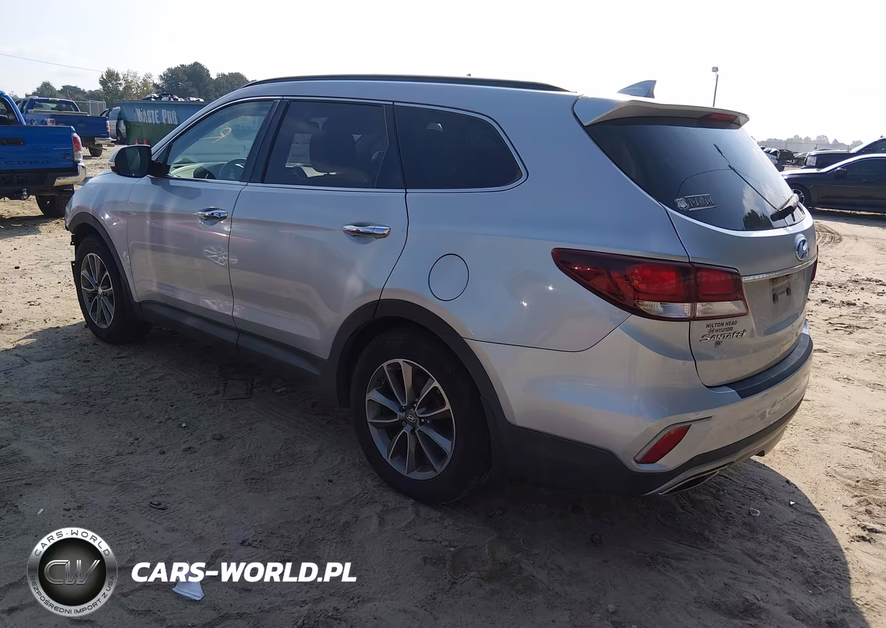 2018 Hyundai Santa Fe Se VIN:KM8SN4HF6JU282967 - 3