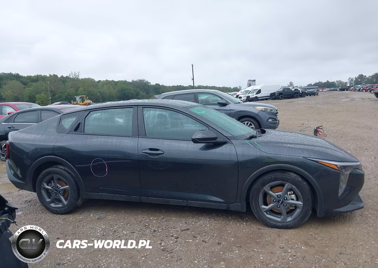 2025 Kia K4 Lxs VIN:3KPFT4DE0SE019625 - 13