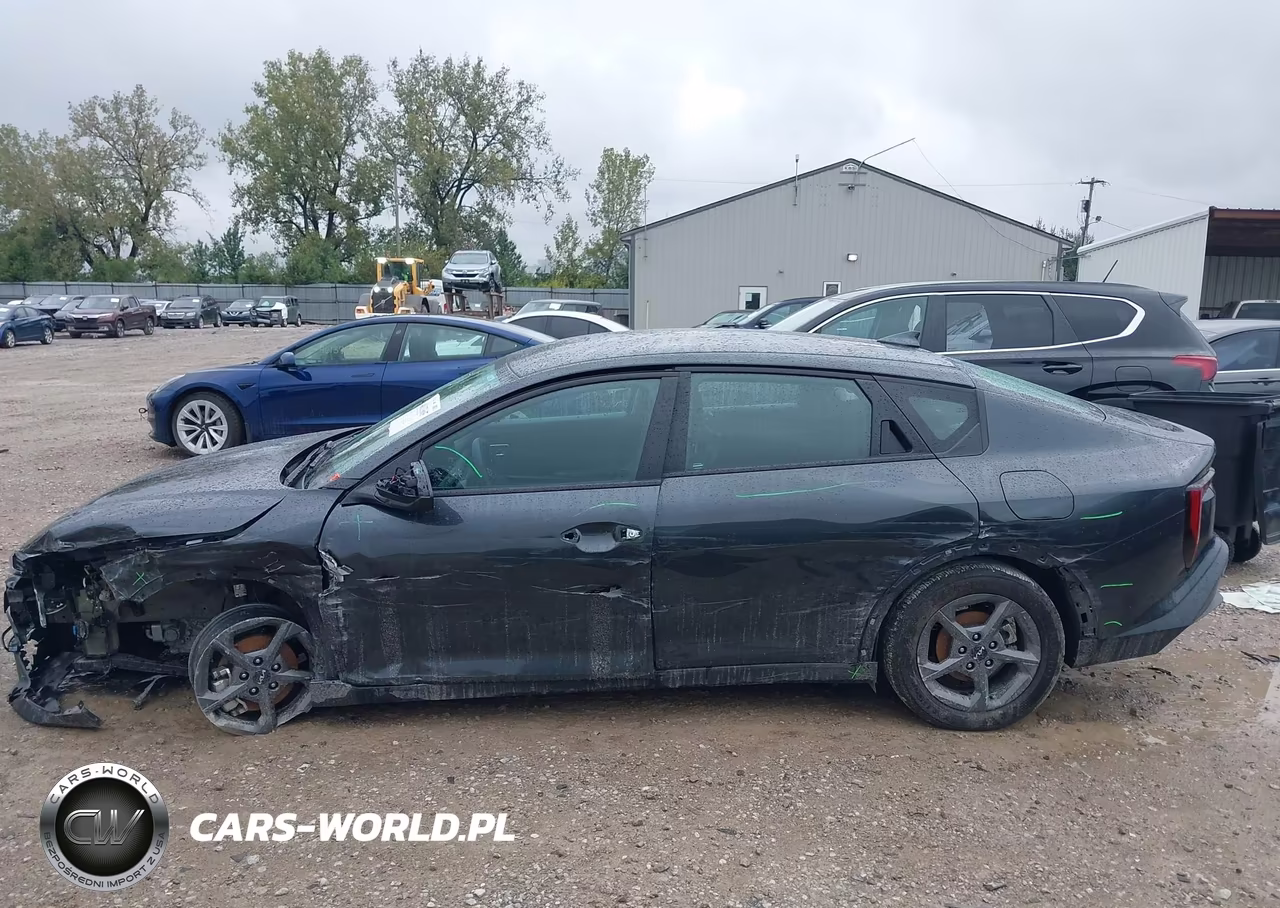 2025 Kia K4 Lxs VIN:3KPFT4DE0SE019625 - 14