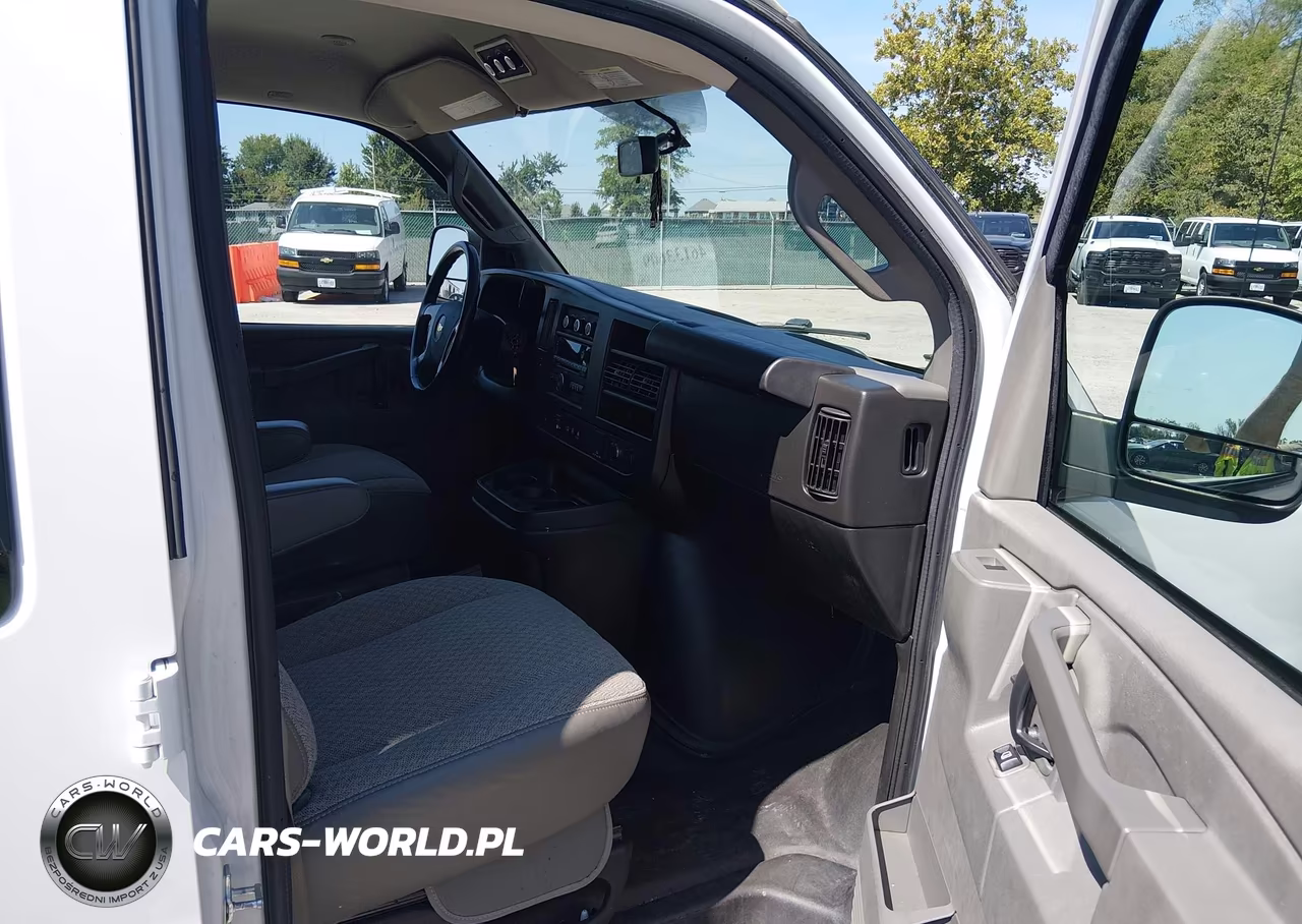 2019 Chevrolet Express 3500 Ls VIN:1GAZGNFG3K1359661 - 5