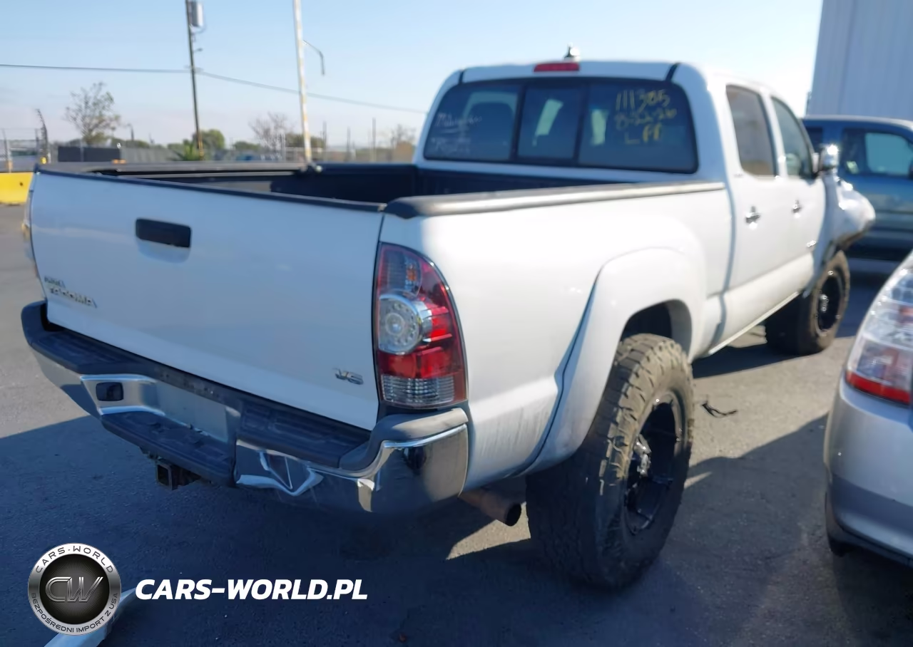 2013 Toyota Tacoma Base V6 VIN:5TFMU4FNXDX015523 - 4