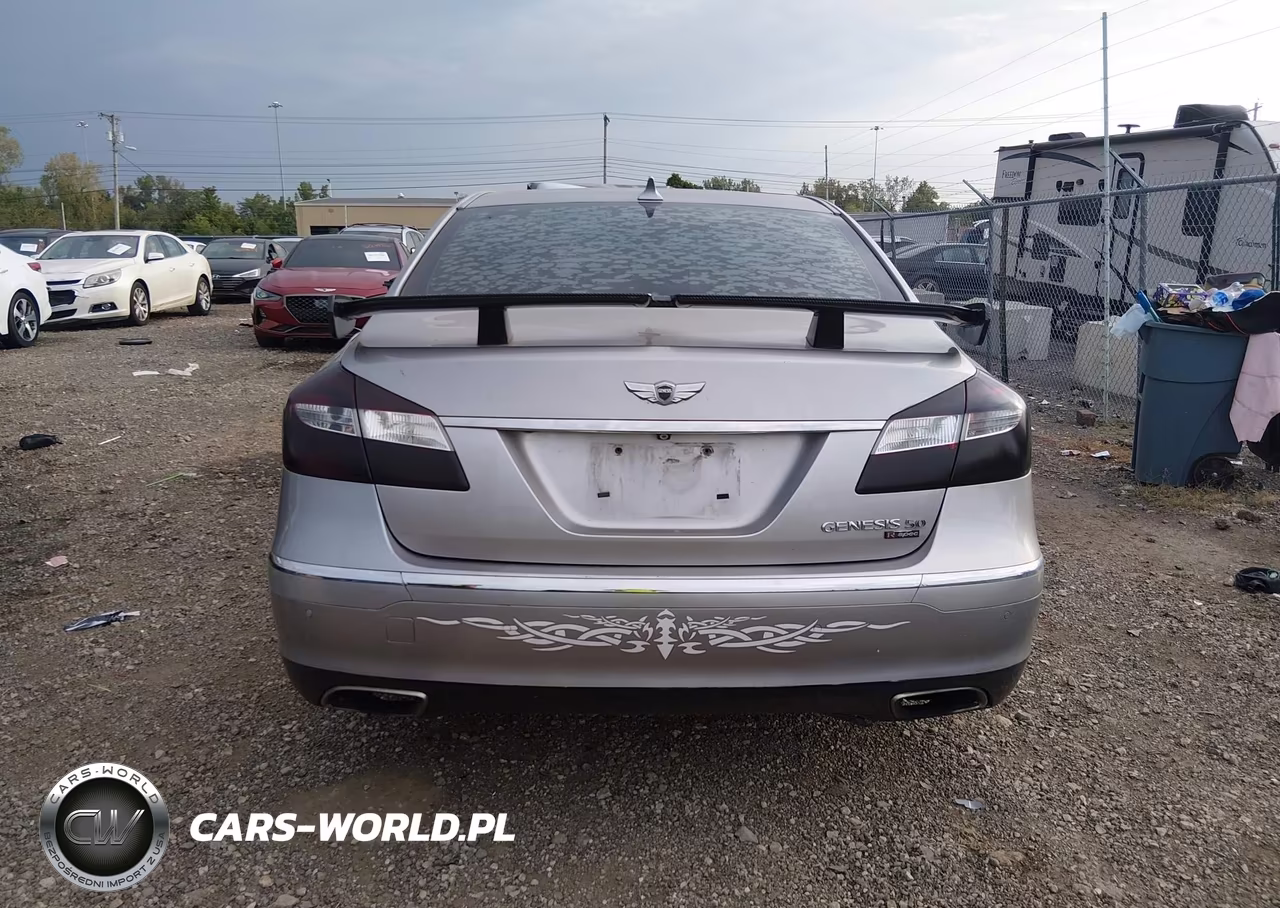2012 Hyundai Genesis 5.0 R-Spec VIN:KMHGC4DH9CU190063 - 17
