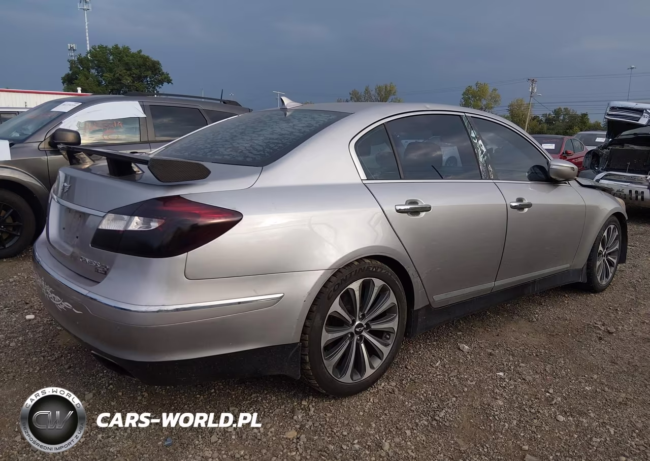 2012 Hyundai Genesis 5.0 R-Spec VIN:KMHGC4DH9CU190063 - 4