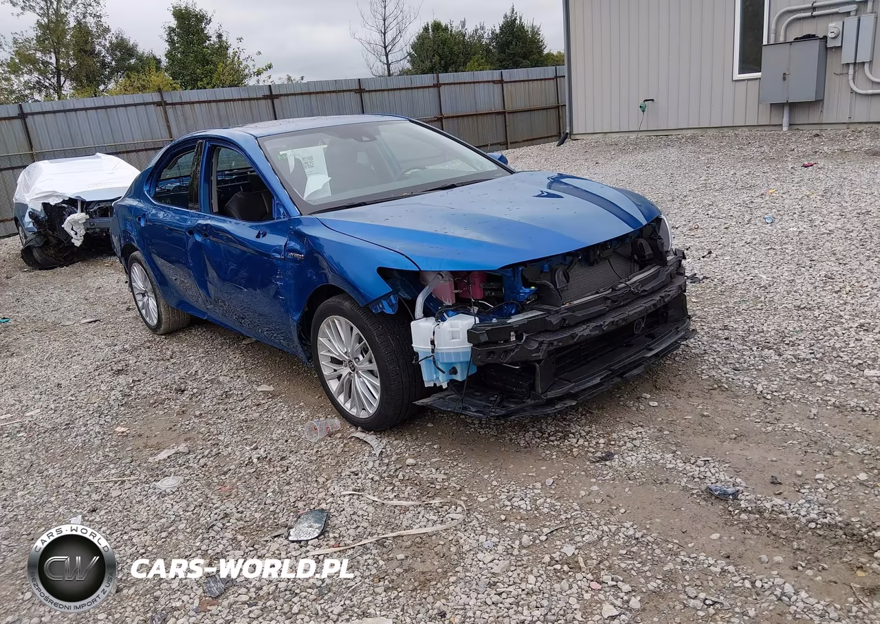 2020 Toyota Camry Xle Hybrid