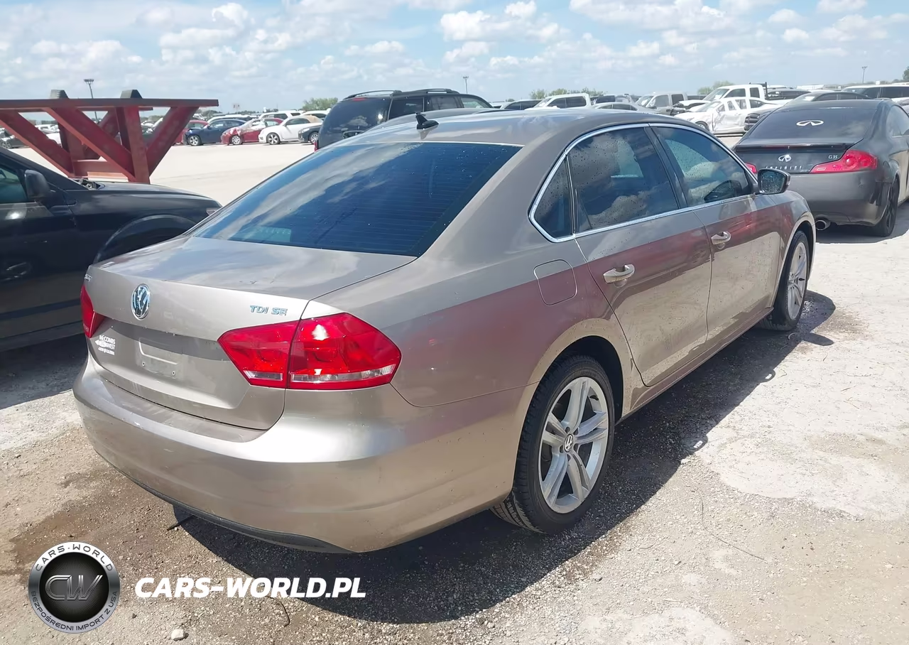 2015 Volkswagen Passat 2.0L Tdi Se VIN:1VWBV7A33FC052867 - 4