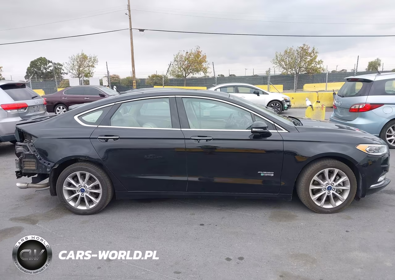2017 Ford Fusion Energi Platinum VIN:3FA6P0SU2HR350933 - 13