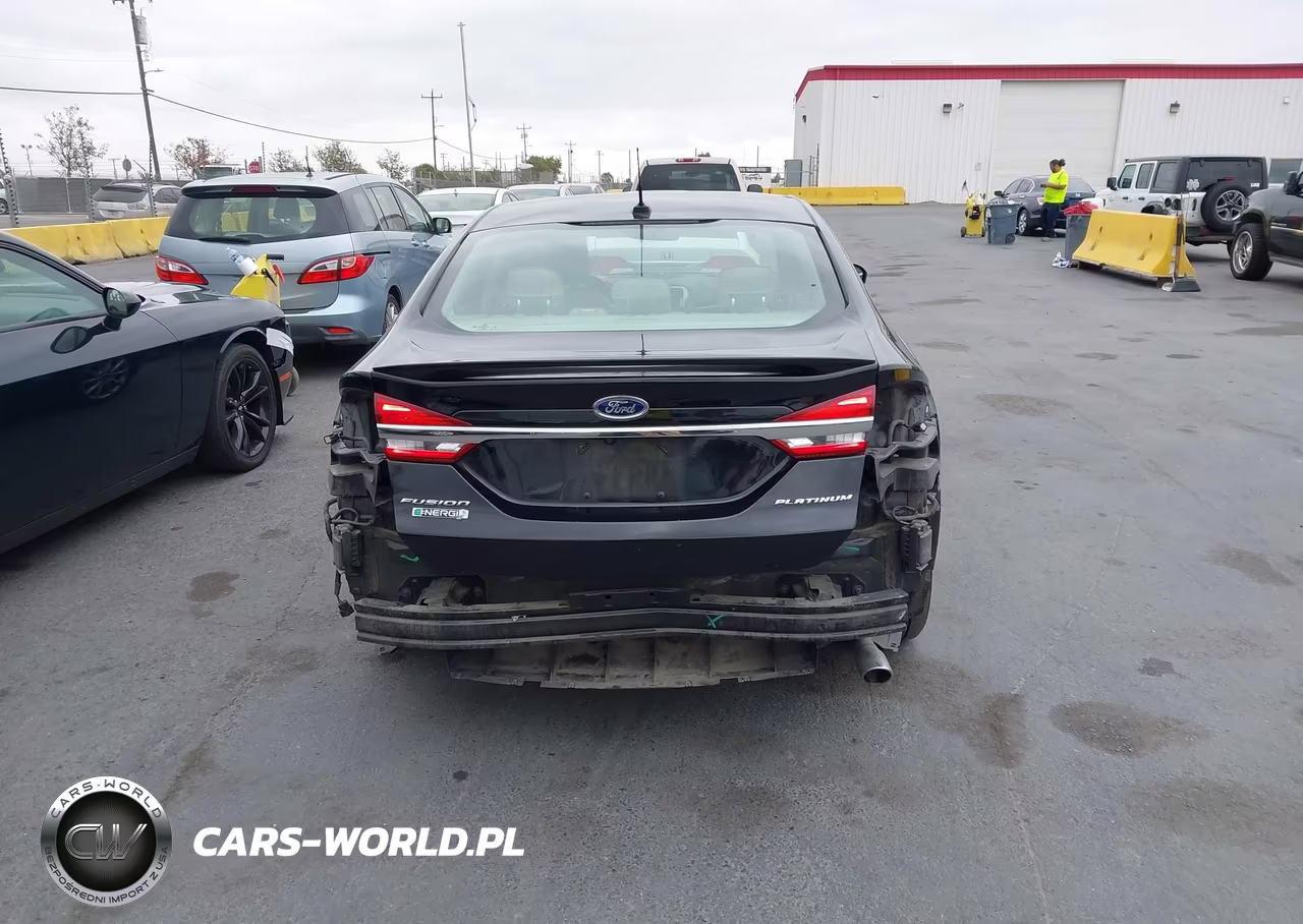 2017 Ford Fusion Energi Platinum VIN:3FA6P0SU2HR350933 - 16