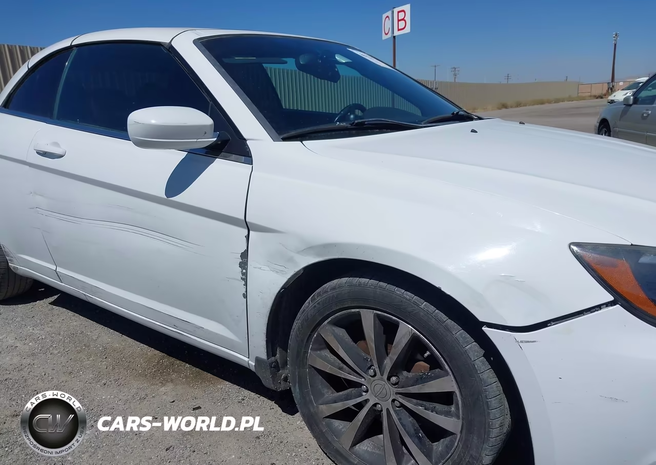 2013 Chrysler 200 S VIN:1C3BCBGG7DN738440 - 6