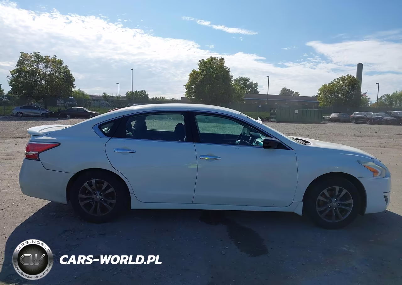 2015 Nissan Altima 2.5 S VIN:1N4AL3AP1FC249669 - 13