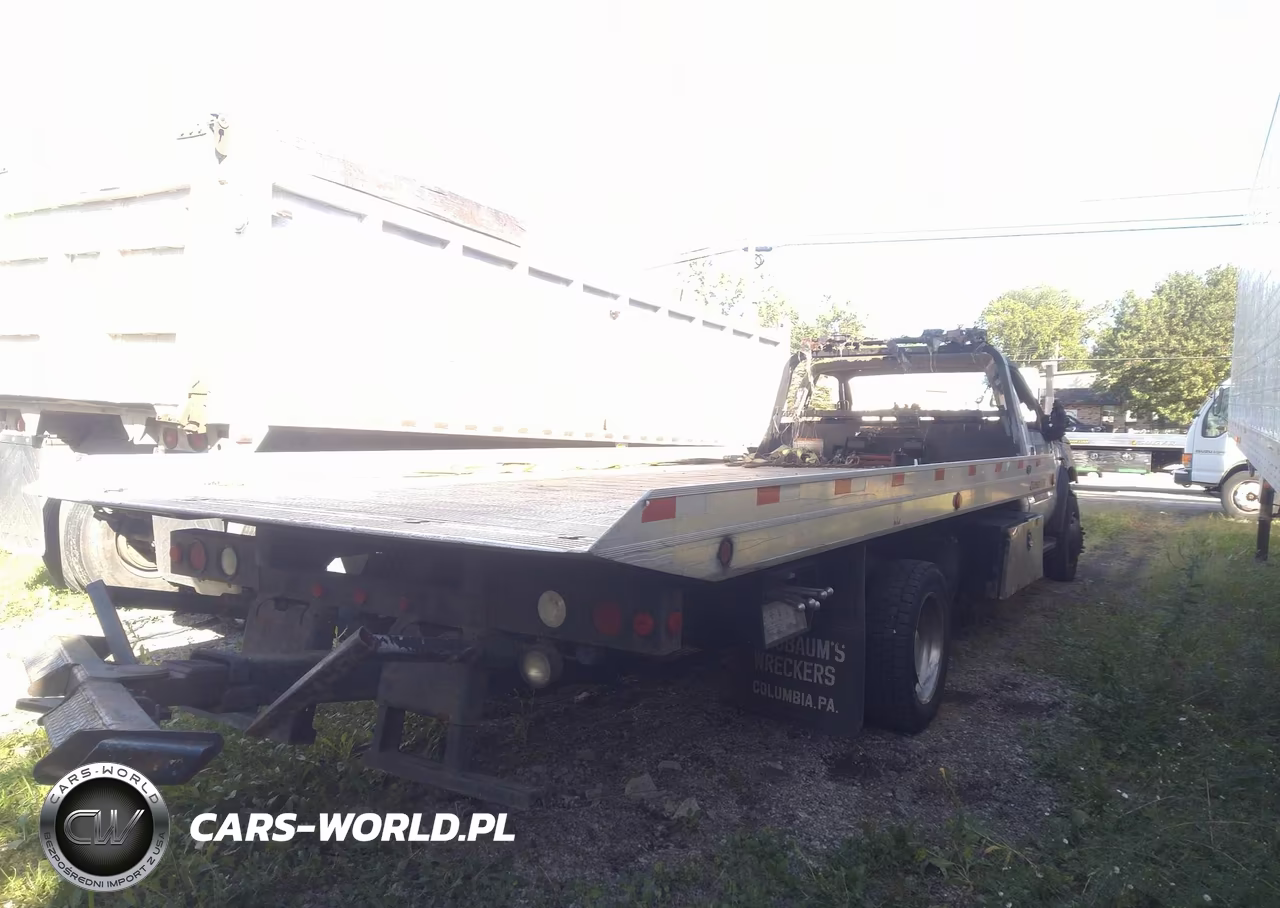 2011 Ford F-550 Chassis Xlt VIN:1FDUF5GY2BEA12399 - 3