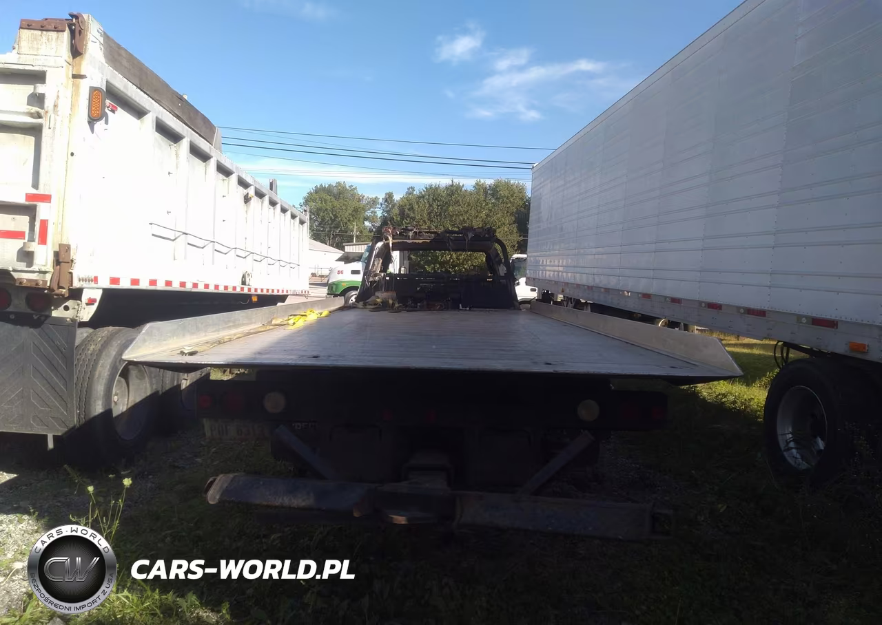2011 Ford F-550 Chassis Xlt VIN:1FDUF5GY2BEA12399 - 8