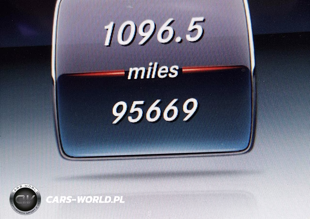 2015 Mercedes-Benz C 300 4Matic VIN:55SWF4KBXFU013362 - 15
