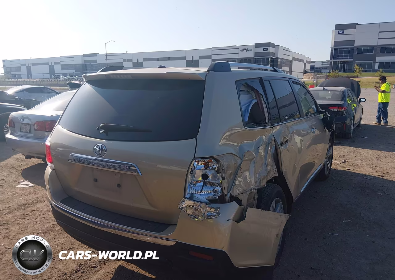 2011 Toyota Highlander Limited V6 VIN:5TDYK3EH2BS041131 - 4
