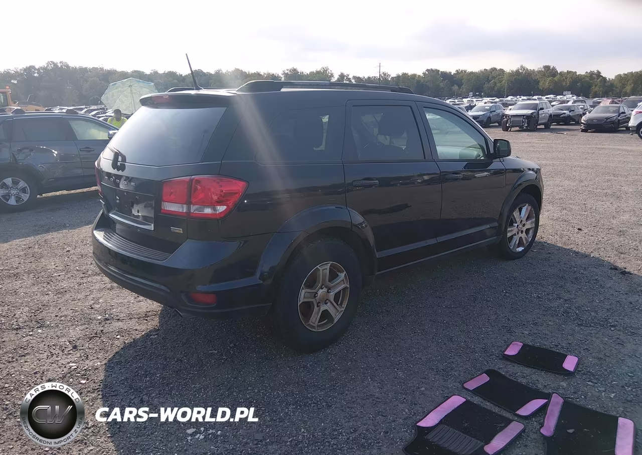 2019 Dodge Journey Se VIN:3C4PDCBG6KT794104 - 4