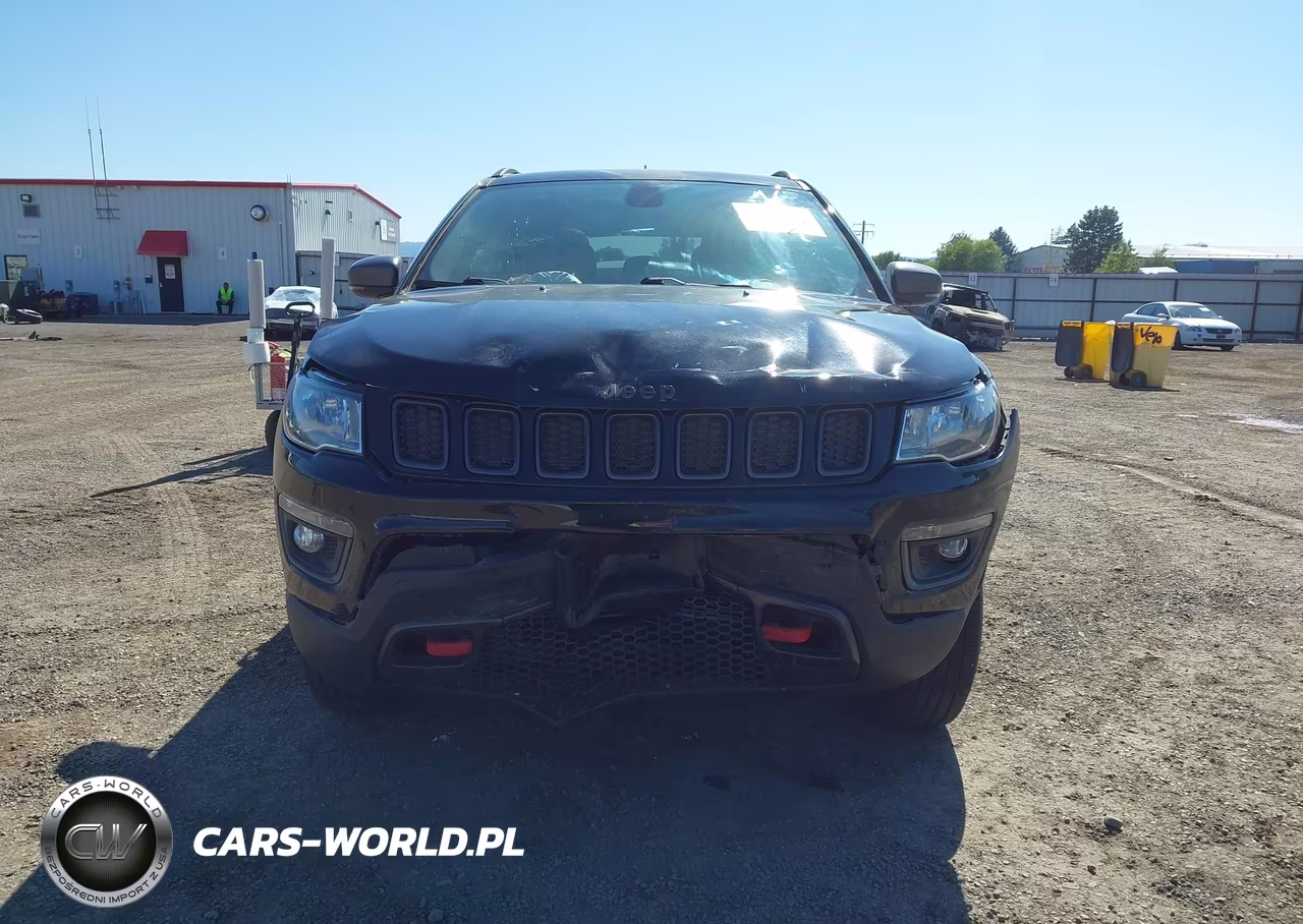 2018 Jeep Compass Trailhawk 4X4 VIN:3C4NJDDB8JT128741 - 12