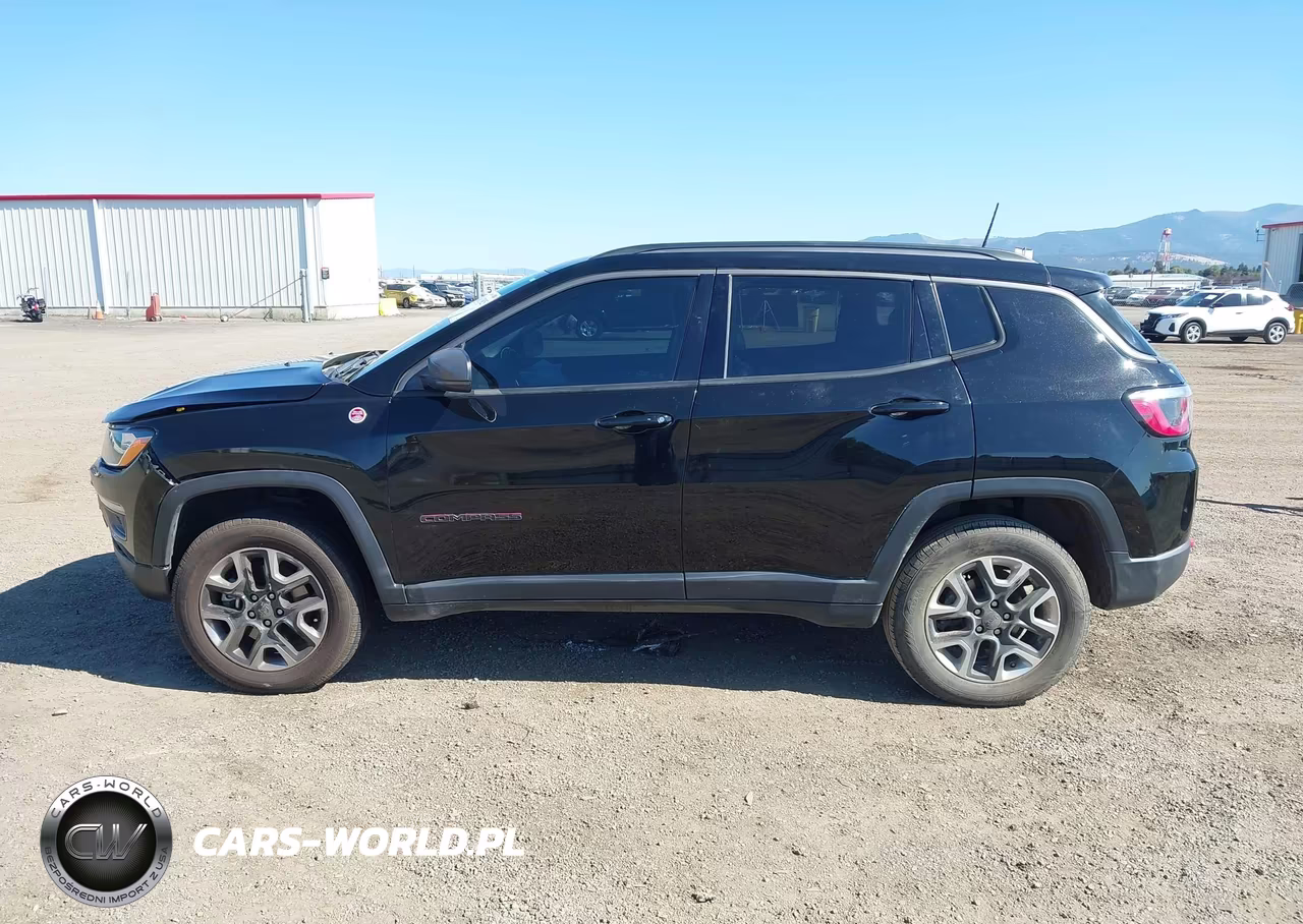 2018 Jeep Compass Trailhawk 4X4 VIN:3C4NJDDB8JT128741 - 14