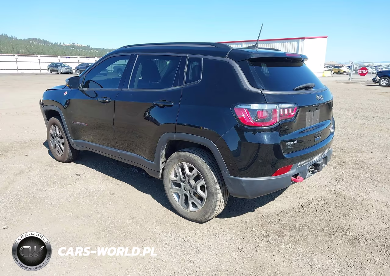 2018 Jeep Compass Trailhawk 4X4 VIN:3C4NJDDB8JT128741 - 3