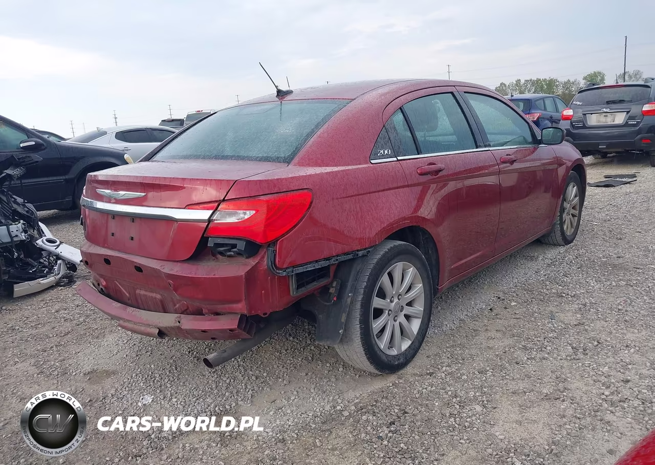 2013 Chrysler 200 Touring VIN:1C3CCBBB9DN546467 - 4