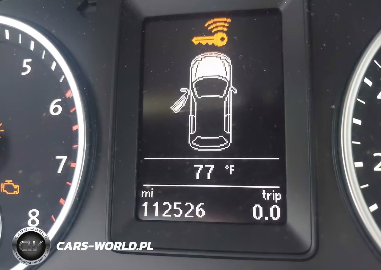 2017 Volkswagen Tiguan 2.0T Wolfsburg Edition VIN:WVGRV7AX8HK003673 - 16