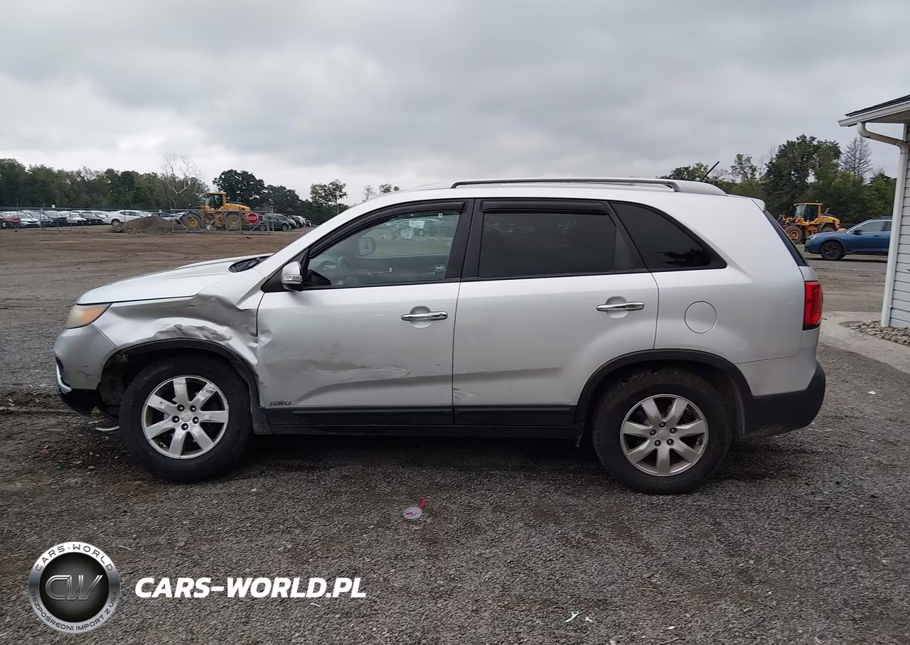 2011 Kia Sorento Lx VIN:5XYKTCA18BG182407 - 14