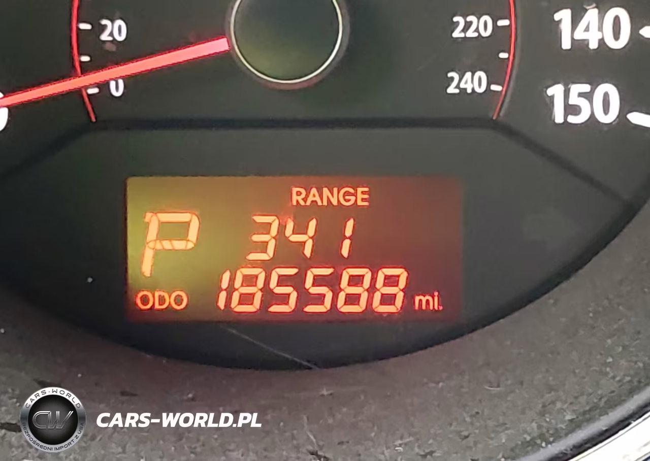 2011 Kia Sorento Lx VIN:5XYKTCA18BG182407 - 15