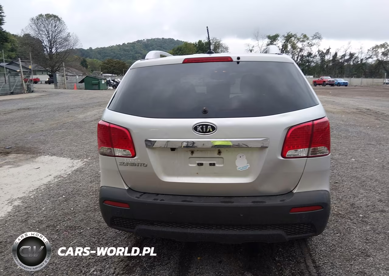 2011 Kia Sorento Lx VIN:5XYKTCA18BG182407 - 16