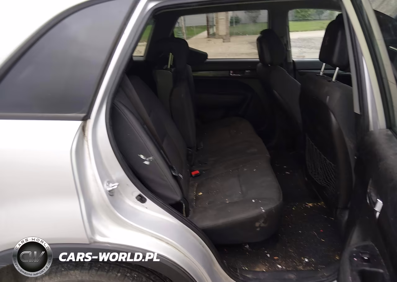 2011 Kia Sorento Lx VIN:5XYKTCA18BG182407 - 8
