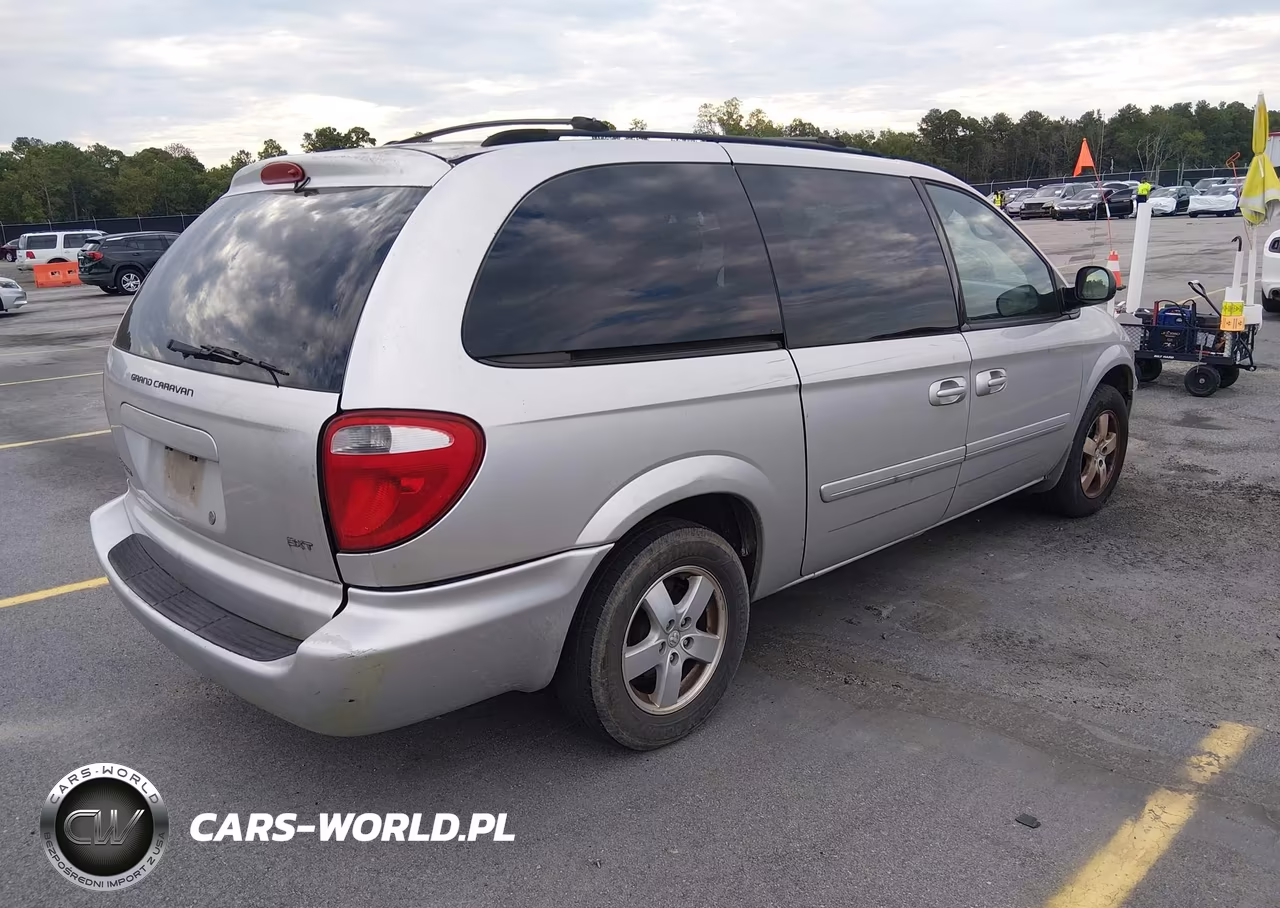 2007 Dodge Grand Caravan Sxt VIN:2D4GP44L07R255045 - 4