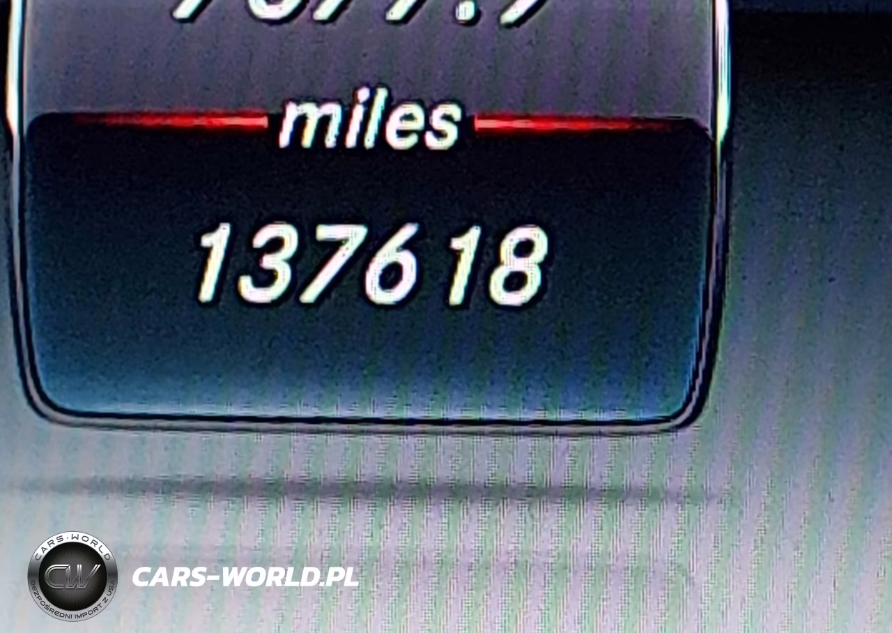 2016 Mercedes-Benz C 300 4Matic VIN:55SWF4KB3GU142013 - 15