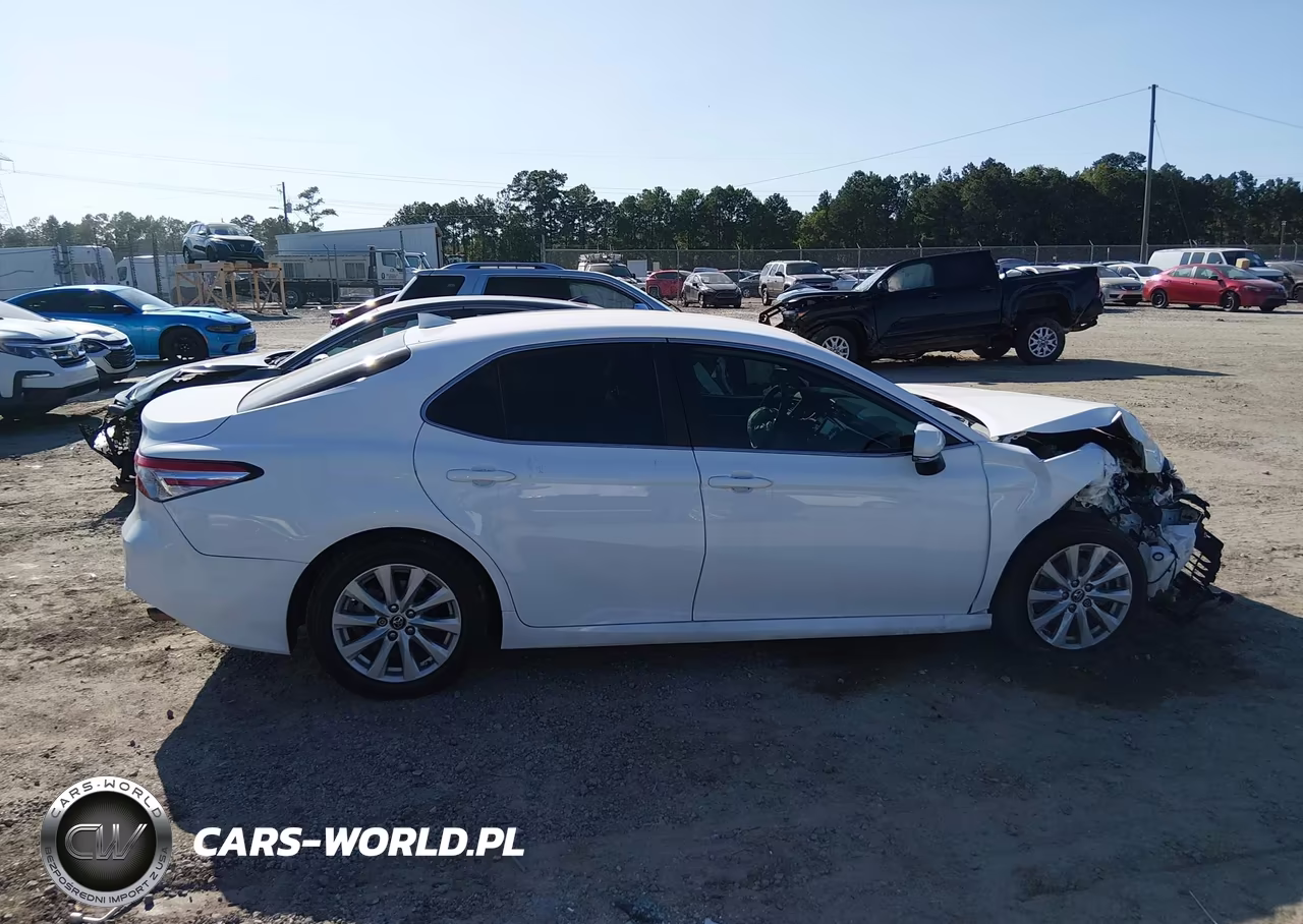 2020 Toyota Camry Le VIN:4T1L11AK6LU876659 - 14