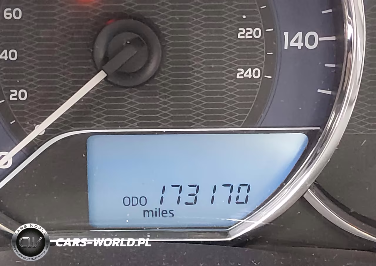 2016 Toyota Corolla Le VIN:2T1BURHE5GC703210 - 16