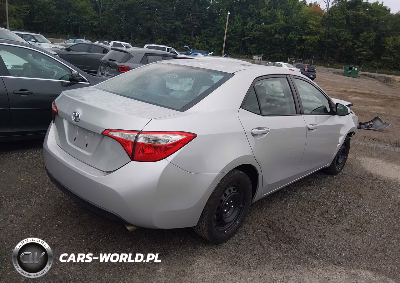 2016 Toyota Corolla Le VIN:2T1BURHE5GC703210 - 4