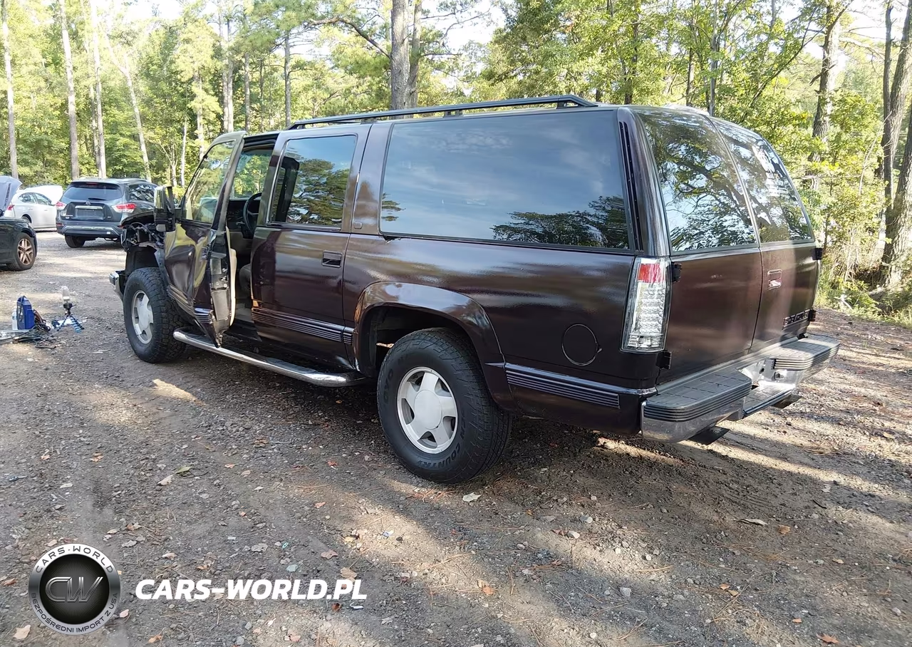 1997 Chevrolet Suburban 1500 VIN:3GNFK16R0VG179425 - 3