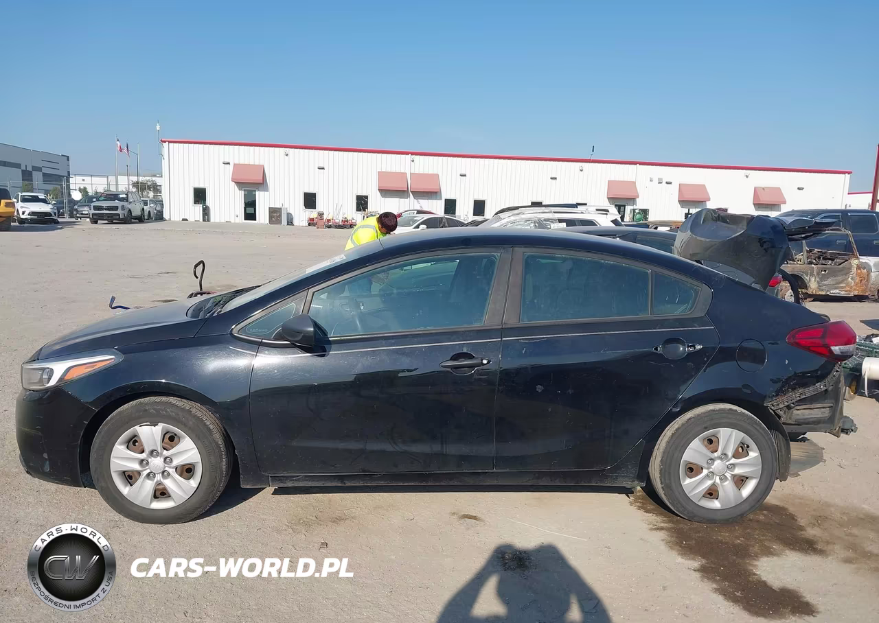 2018 Kia Forte Lx VIN:3KPFK4A74JE239051 - 14