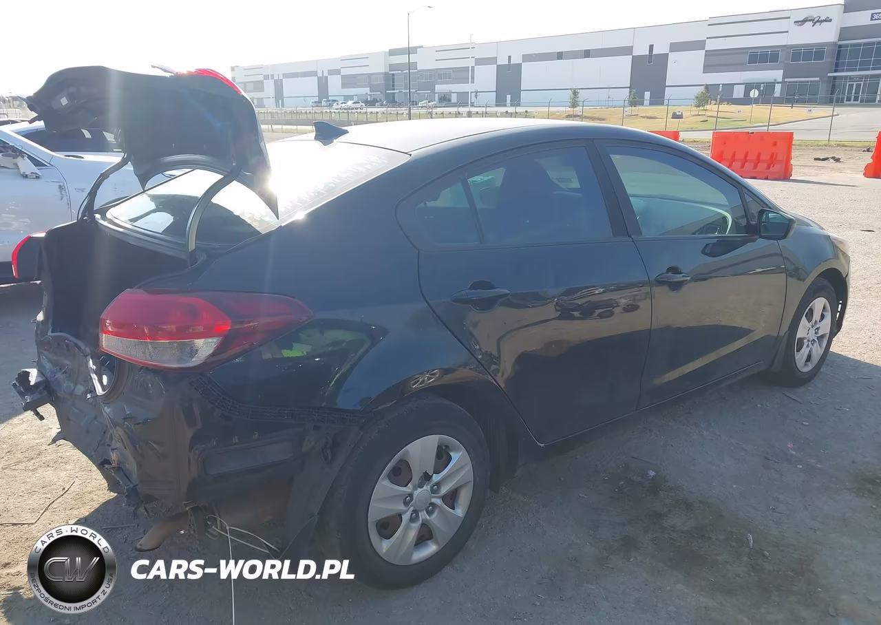 2018 Kia Forte Lx VIN:3KPFK4A74JE239051 - 4