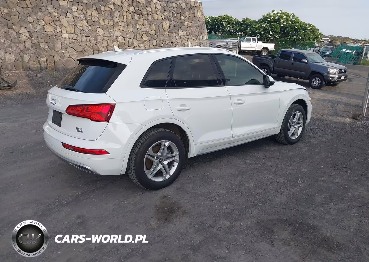 2018 Audi Q5 2.0T Premium-2.0T Tech Premium VIN:WA1ANAFY6J2213446 - 4