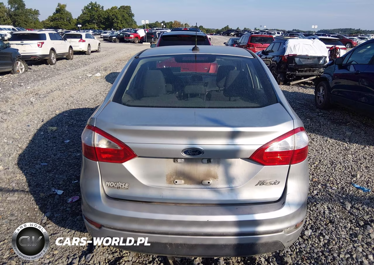 2015 Ford Fiesta S VIN:3FADP4AJ8FM198365 - 16