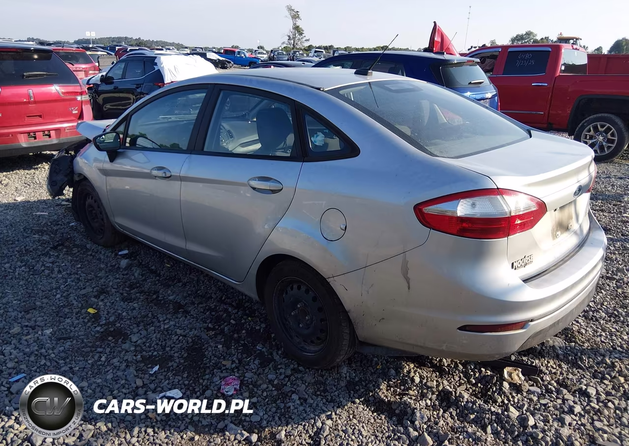 2015 Ford Fiesta S VIN:3FADP4AJ8FM198365 - 3