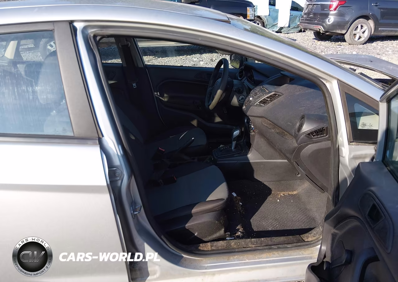 2015 Ford Fiesta S VIN:3FADP4AJ8FM198365 - 5